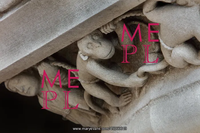 : Monkeys, monumental fireplace, Palais Jacques : Monkeys, monumental fireplace, Palais Jacques