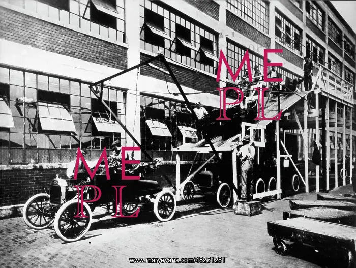 : Montage of the car model Tin Lizzy in the Ford plants in : Montage of the car model Tin Lizzy in the Ford plants in