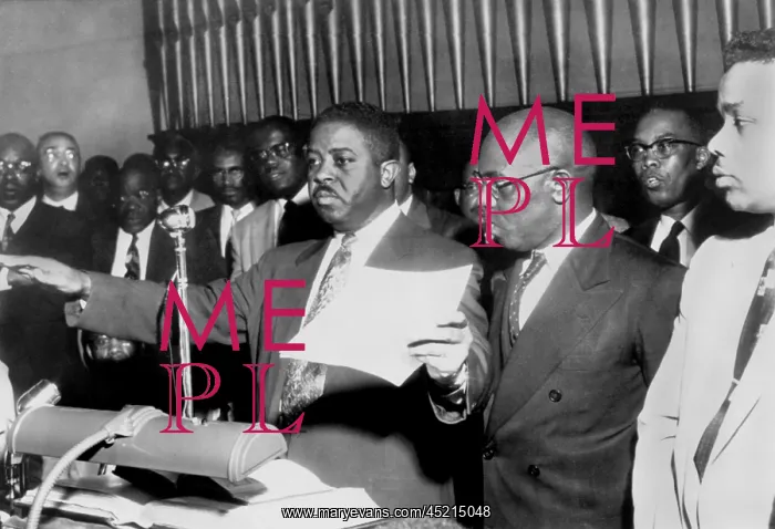 : Montgomery Bus Boycott leaders are cheered. ? : Montgomery Bus Boycott leaders are cheered. ?