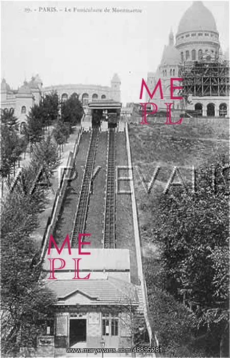 : MONTMARTRE FUNICULAR : MONTMARTRE FUNICULAR