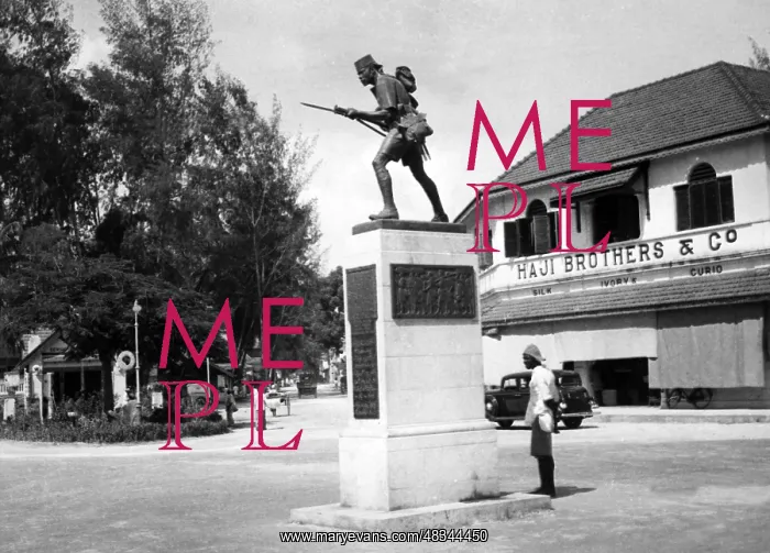: Monument to the Askaris of the English troops, 1935 : Monument to the Askaris of the English troops, 1935
