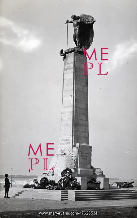 : Monument commemorating Zeebrugge raid, Belgiuim : Monument commemorating Zeebrugge raid, Belgiuim