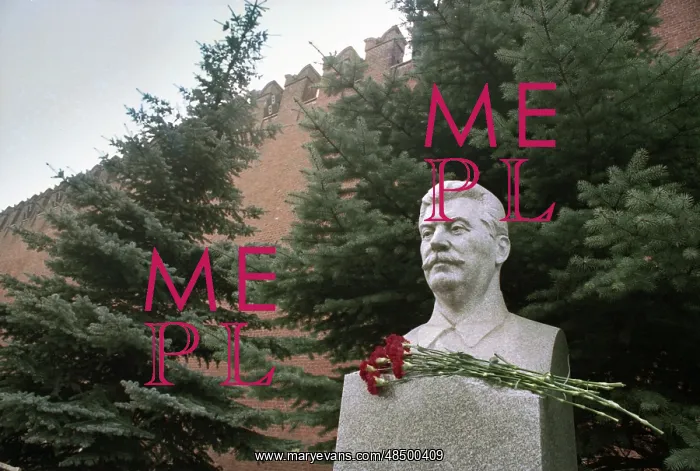 : Monument to Joseph Stalin in Moscow : Monument to Joseph Stalin in Moscow