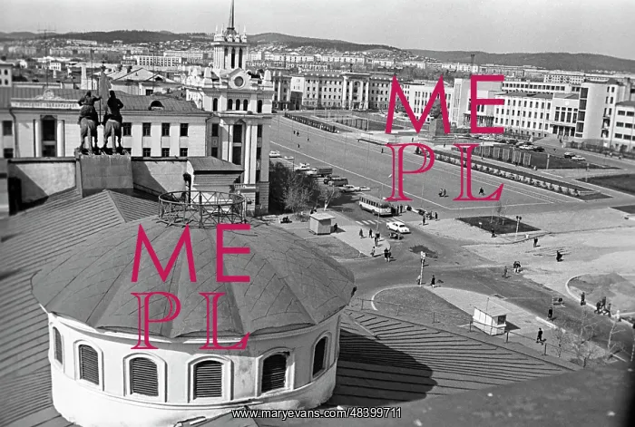 : Monument to Lenin in Ulan-Ude, 1973 : Monument to Lenin in Ulan-Ude, 1973
