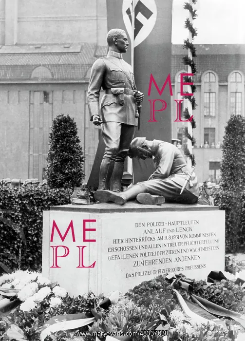 : Monument of murdered policemen, 1933 : Monument of murdered policemen, 1933