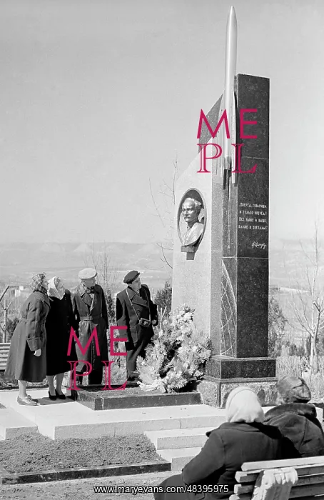 : Monument to Soviet rocket scientist Friedrich : Monument to Soviet rocket scientist Friedrich