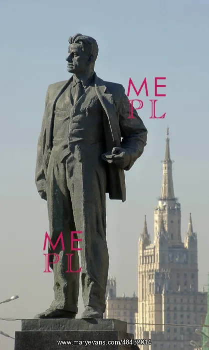 : Monument to Vladimir Mayakovsky in Moscow : Monument to Vladimir Mayakovsky in Moscow