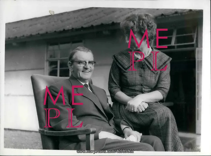 : Morgan Phillips, General Secretary of Labour Party, and wife : Morgan Phillips, General Secretary of Labour Party, and wife