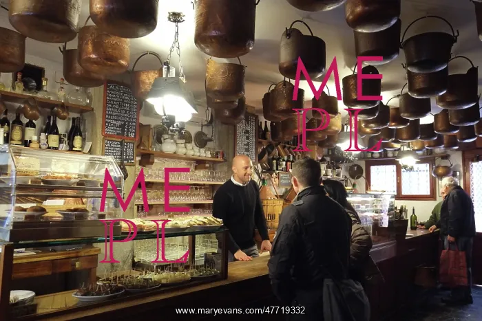 : Do Mori - the oldest bar in Venice : Do Mori - the oldest bar in Venice