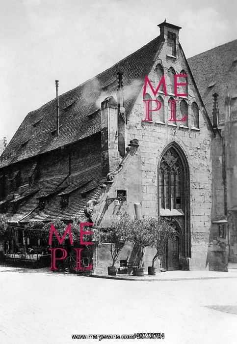 : Moritzkapelle and Bratwurstgloecklein in Nuremberg : Moritzkapelle and Bratwurstgloecklein in Nuremberg