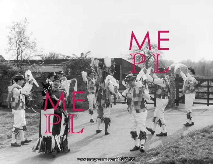  : MORRIS DANCE