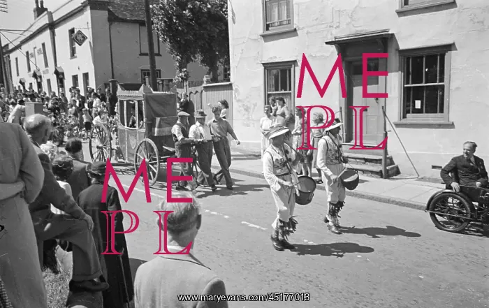 : Morris Dancing : Morris Dancing