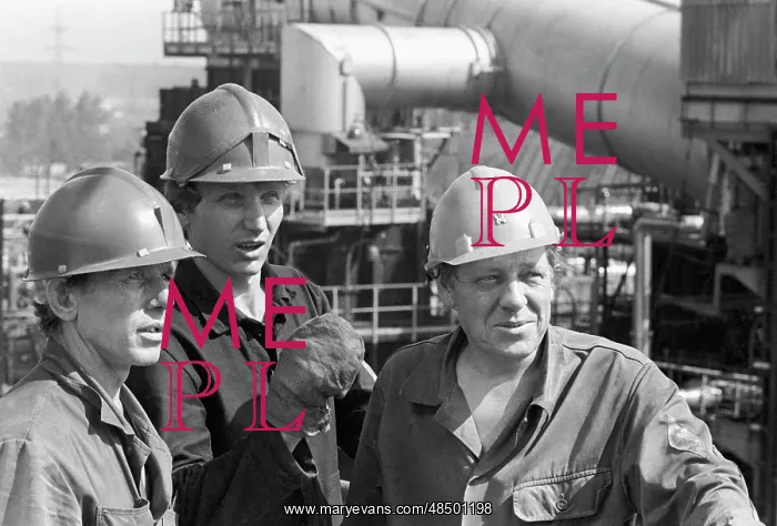 : Moscow oil refinery, 1986 : Moscow oil refinery, 1986