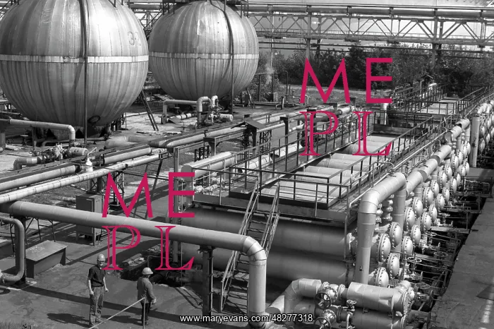 : Moscow oil refinery, 1993 : Moscow oil refinery, 1993