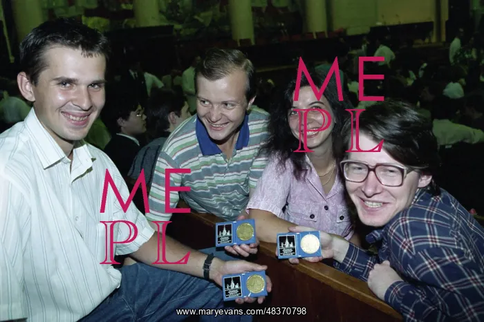 : Moscow State University graduates : Moscow State University graduates