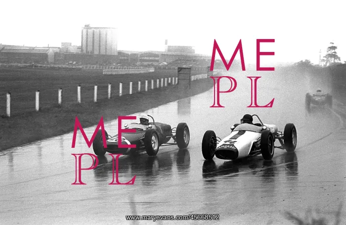 : Moss in a Walker Lotus, Aintree, England : Moss in a Walker Lotus, Aintree, England
