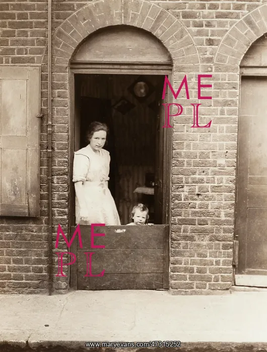 : MOTHER, CHILD, LIMEHOUSE : MOTHER, CHILD, LIMEHOUSE