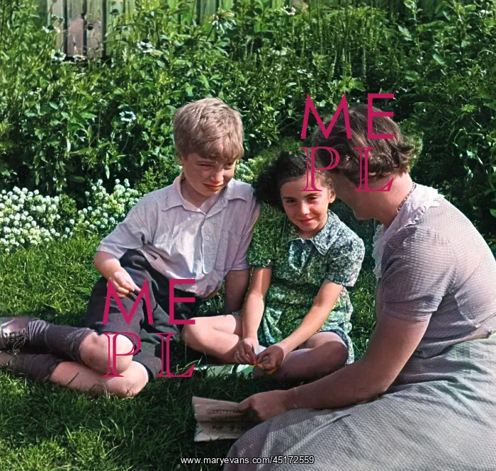 : MOTHER & CHILDREN : MOTHER & CHILDREN