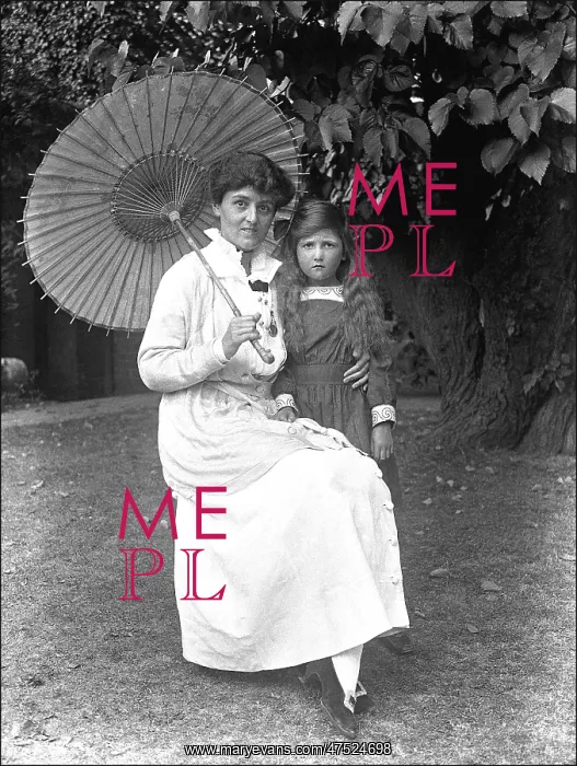 : Mother and daughter : Mother and daughter