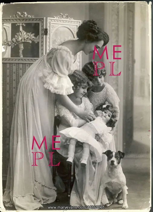 : MOTHER, DAUGHTERS, DOLL : MOTHER, DAUGHTERS, DOLL