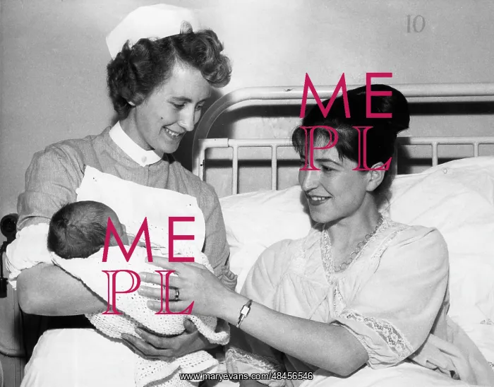 : MOTHER & NEW BABY : MOTHER & NEW BABY