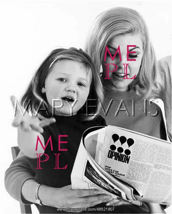 : MOTHER READING : MOTHER READING