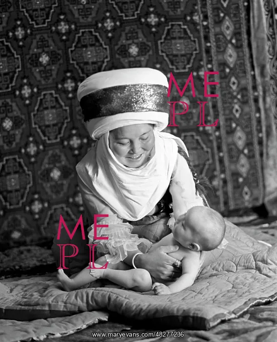 : Motherhood, 1977 : Motherhood, 1977