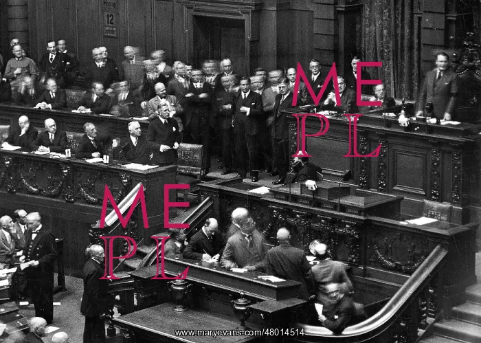 : Motion of censure of the Communists against the government P : Motion of censure of the Communists against the government P