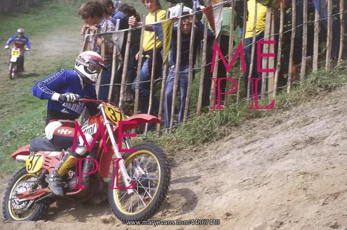  : MOTOCROSS SCRAMBLING