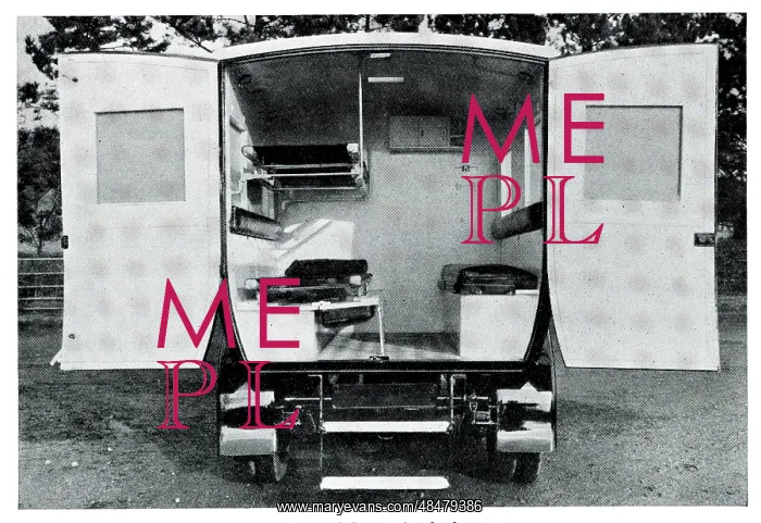  : Motor ambulance interior