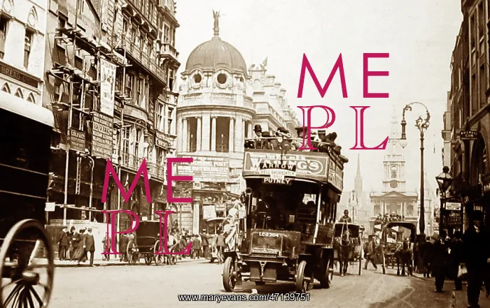  : Motor bus on The Strand, London