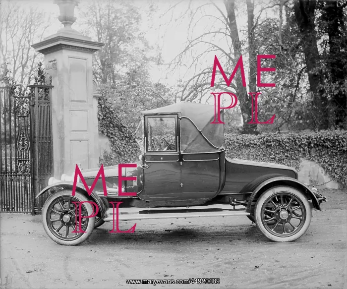  : Motor Car Returning to Foots Cray Place