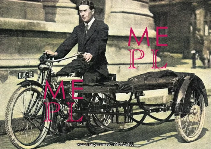 : Motor cycle with side-car ambulance, WW1 : Motor cycle with side-car ambulance, WW1