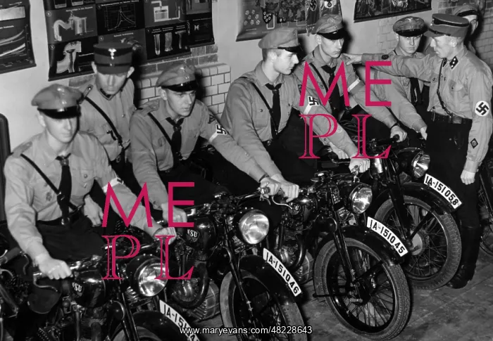 : Motor-HJ members at a training, 1937 : Motor-HJ members at a training, 1937
