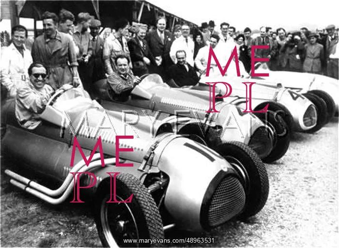 : Motor racing Goodwood, England : Motor racing Goodwood, England