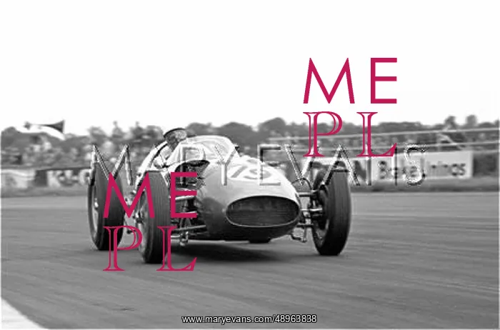 : Motor racing Silverstone, England : Motor racing Silverstone, England