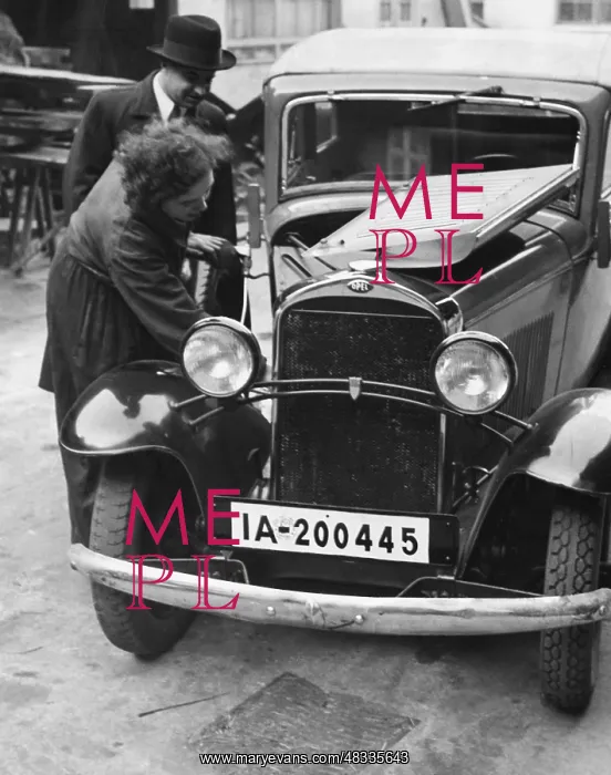: Motor vehicle registration office, 1935 : Motor vehicle registration office, 1935