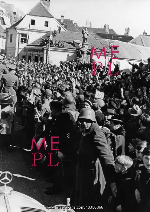 : Motorcade around Adolf Hitler in Austria, 1938 : Motorcade around Adolf Hitler in Austria, 1938