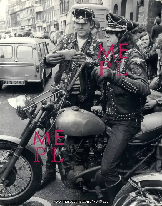 : Motorcycle Gangs : Motorcycle Gangs