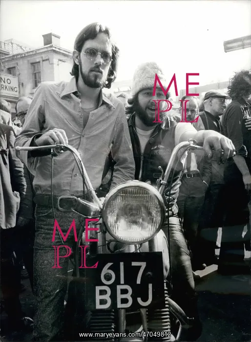 : Motorcycle Gangs : Motorcycle Gangs