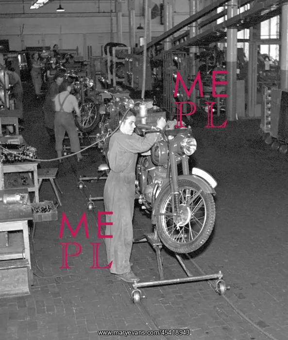 : Motorcycle - JAWA - assembly line : Motorcycle - JAWA - assembly line