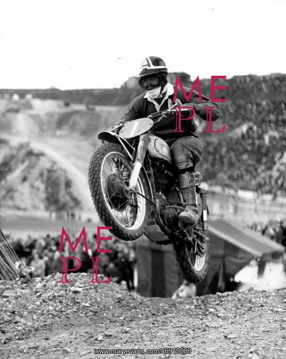 : Motorcycle Racer Les Archer 1907 - 2001 : Motorcycle Racer Les Archer 1907 - 2001