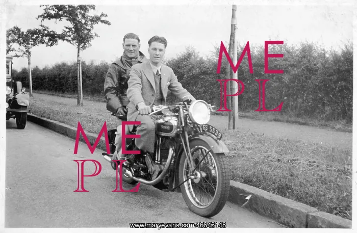  : MOTORCYCLING 1930S