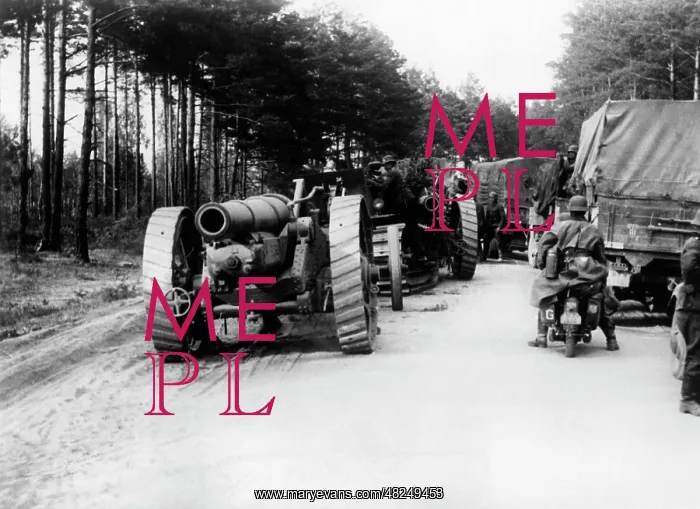 : Motorized column of the Wehrmacht on the Eastern Front, 1941 : Motorized column of the Wehrmacht on the Eastern Front, 1941