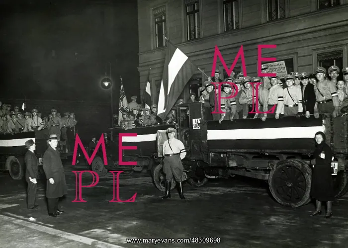 : Motorized propaganda band of the DNVP, 1933 : Motorized propaganda band of the DNVP, 1933