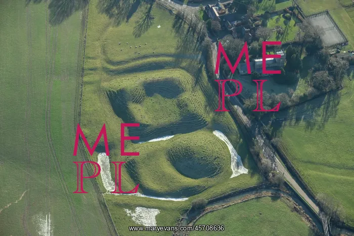 : Motte and bailey castle and fishpond earthwork, Lilbourne : Motte and bailey castle and fishpond earthwork, Lilbourne