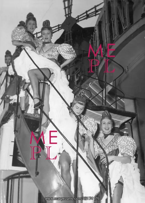 : Moulin Rouge Cabaret : Moulin Rouge Cabaret