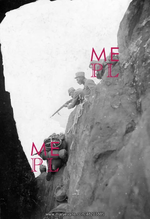 : Mountain guides in the Dolomite Alps, 1915 : Mountain guides in the Dolomite Alps, 1915
