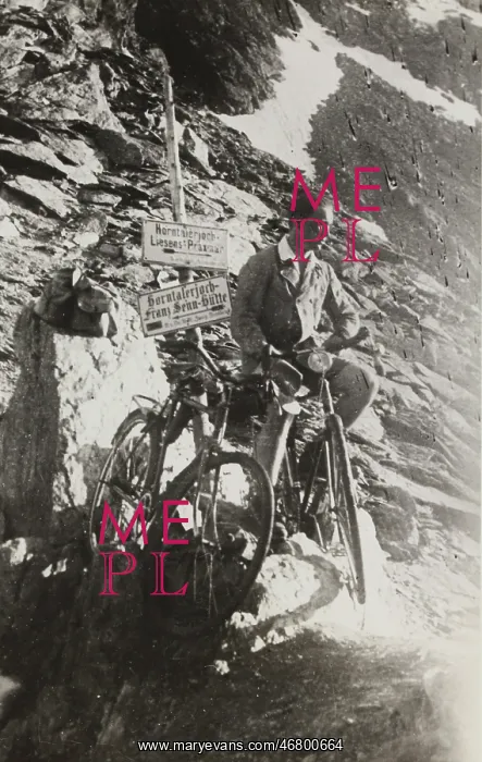 : Mountain tour by bike : Mountain tour by bike