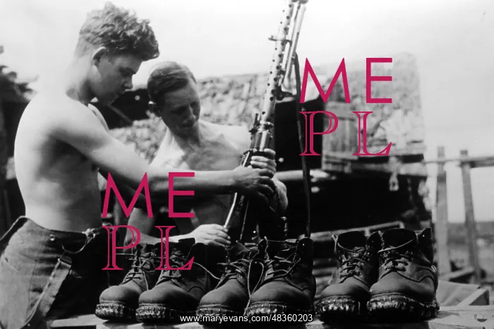 : Mountain troops cleaning their equipment, 1942 : Mountain troops cleaning their equipment, 1942
